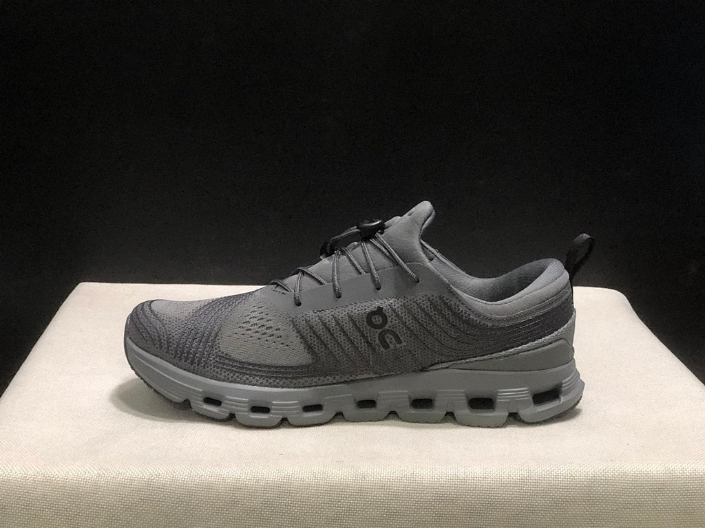 On Cloud X Z5 Sneakers in Gray