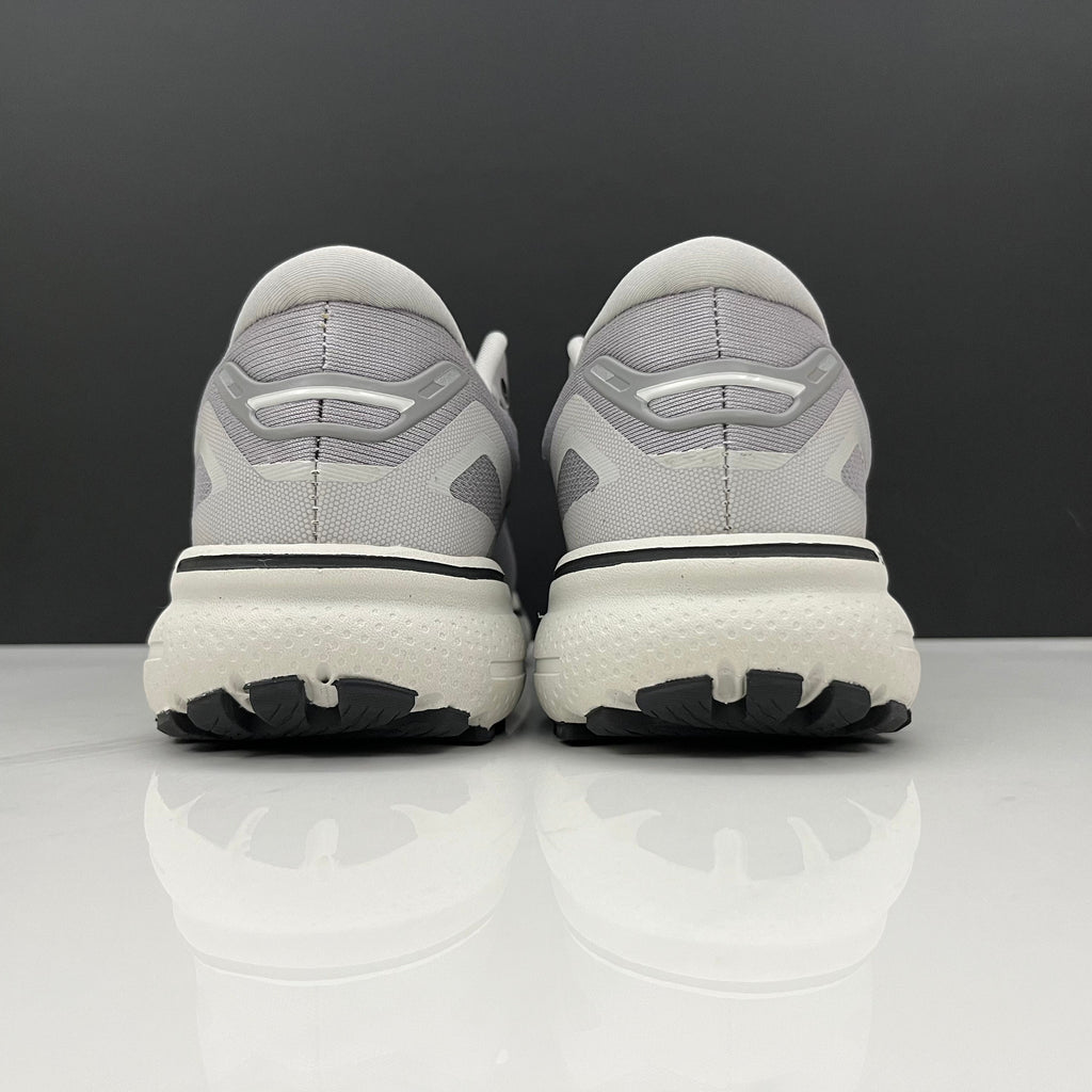 Brooks Ghost 15 Running Shoes in Gray