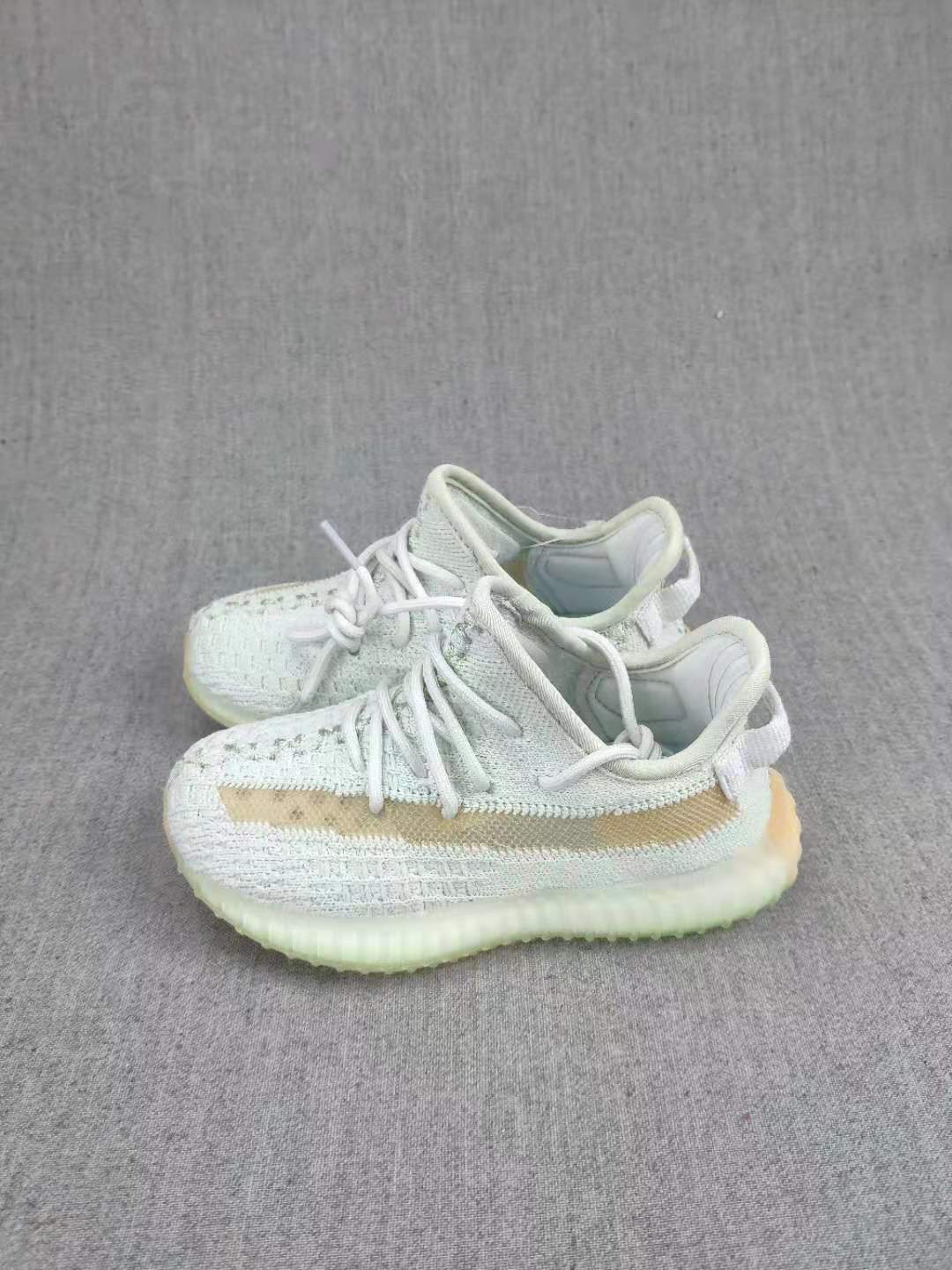 Yeezy Boost 350 V2 Kids Sneakers, Light Neutral