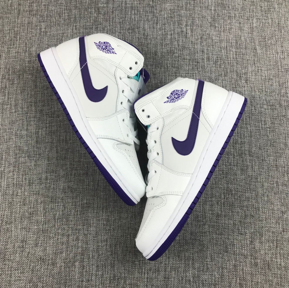 Air Jordan 1 Mid White Purple Sneakers 332148-137