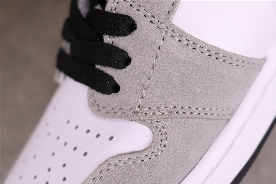 Air Jordan 1 High Light Smoke Grey Sneakers 555088-126