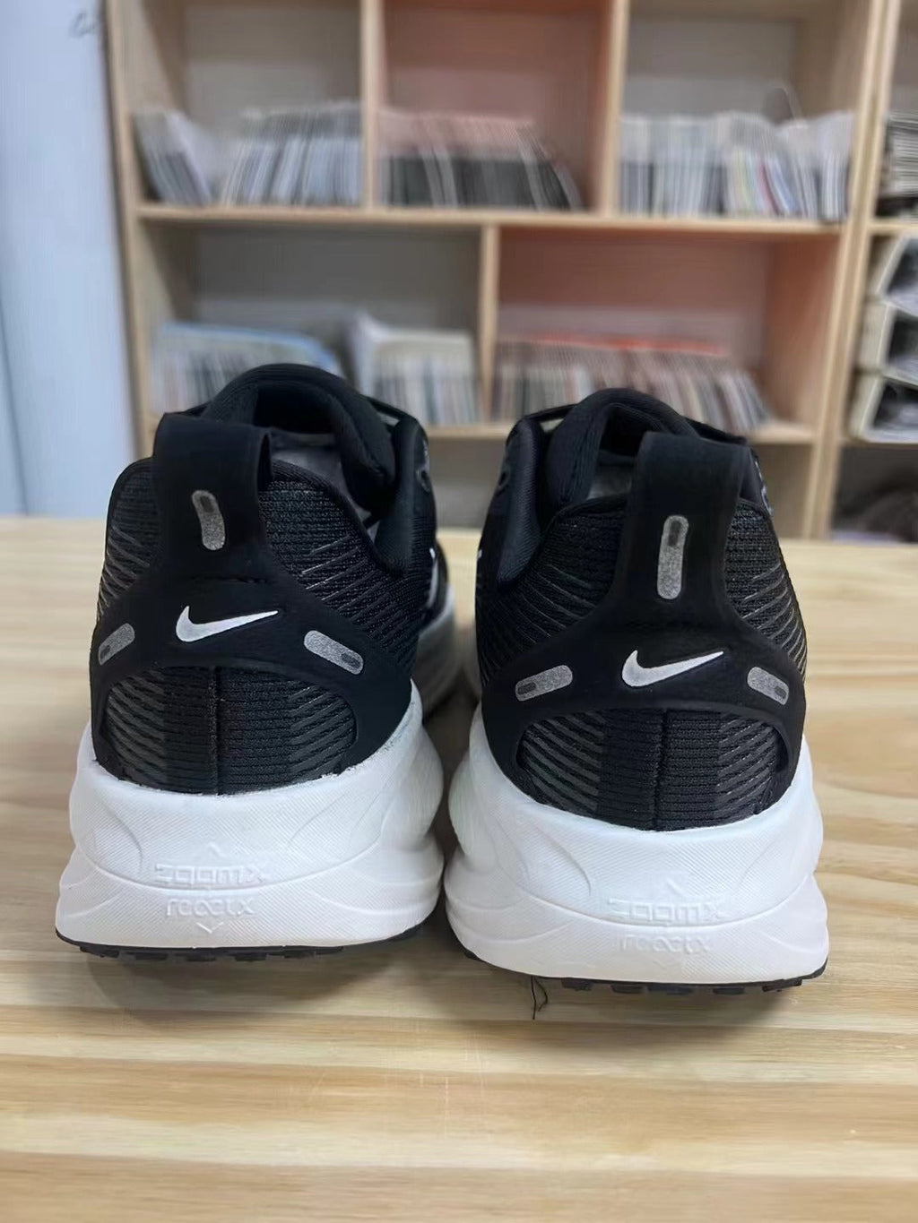 Nike Vomero 18 Running Shoes Black and White