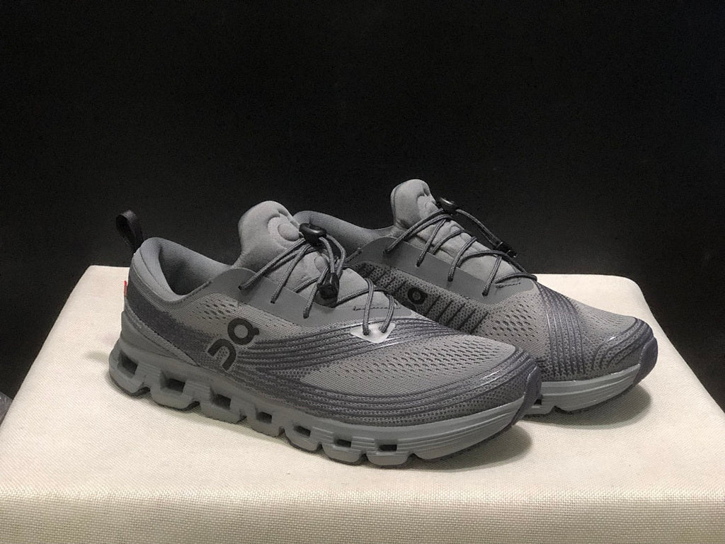 On Cloud X Z5 Sneakers in Gray