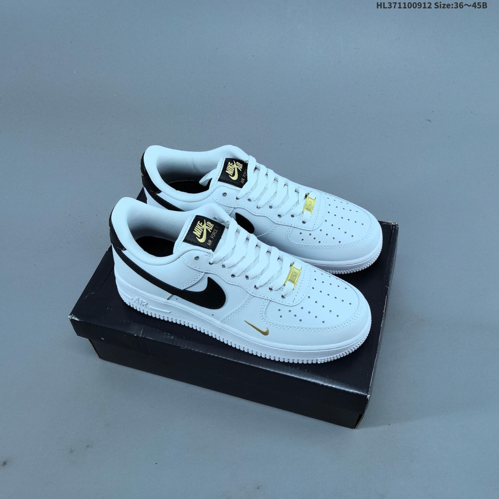 Nike Air Force 1 ’07 Low-Top Sneakers