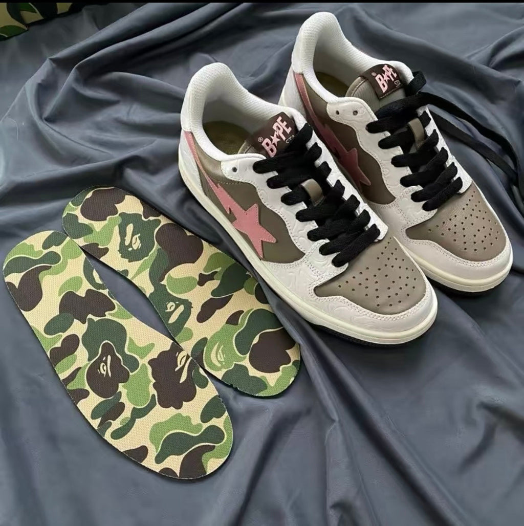 BAPE Sk8 Sta Low-Top Sneakers in White, Taupe and Pink