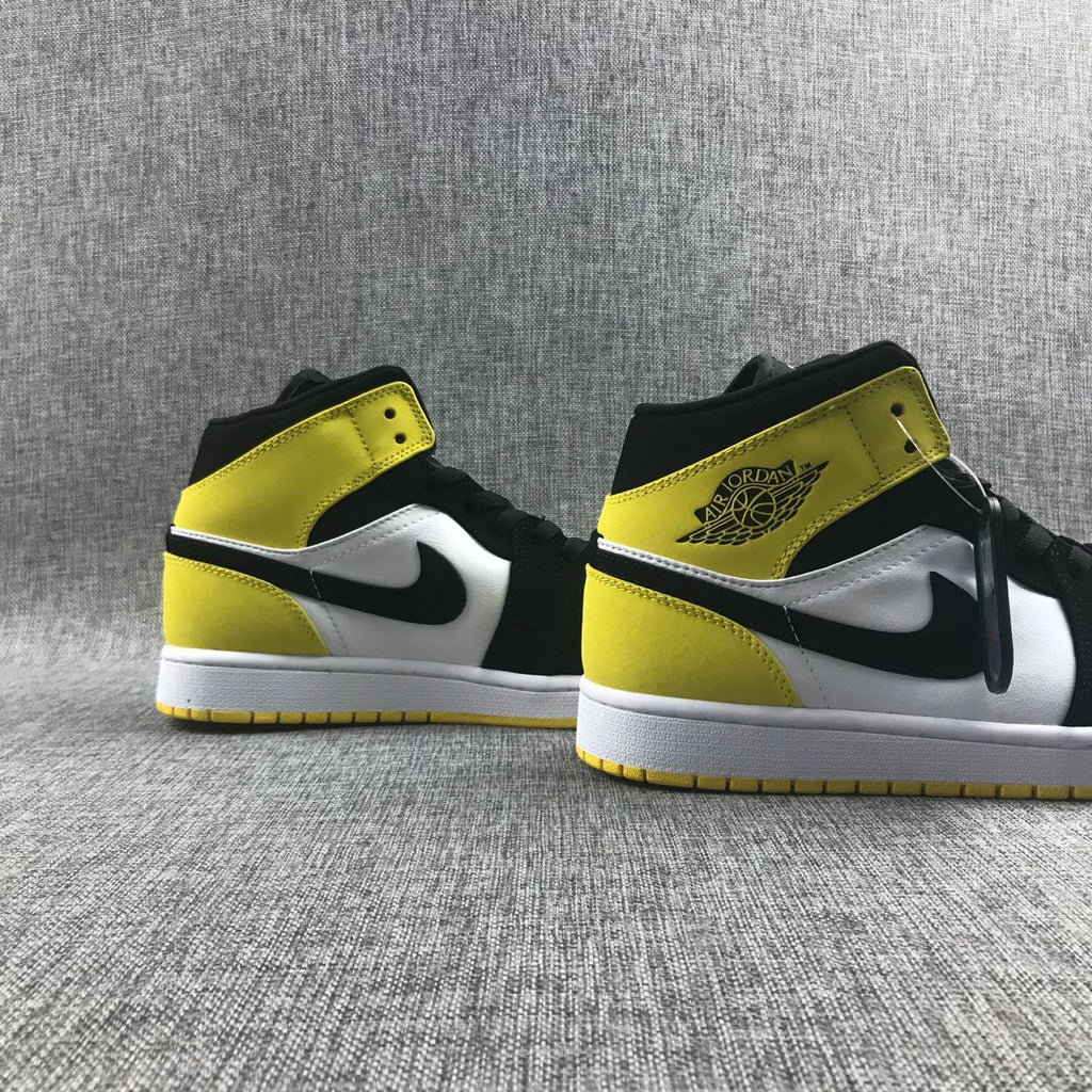 Air Jordan 1 Mid SE Black Yellow Toe Sneakers 852542-071