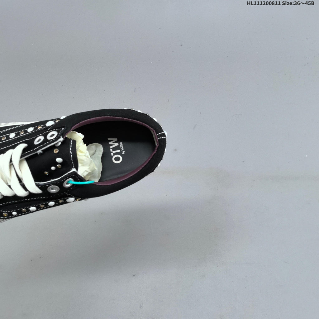 Vans Old Skool Platform Low-Top Sneakers, Black and White