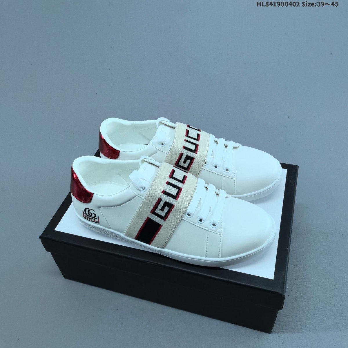 Gucci White Low-Top Sneakers with Logo Webbing