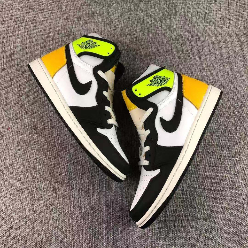 Jordan Air Jordan 1 High OG Volt Gold Sneakers Black White