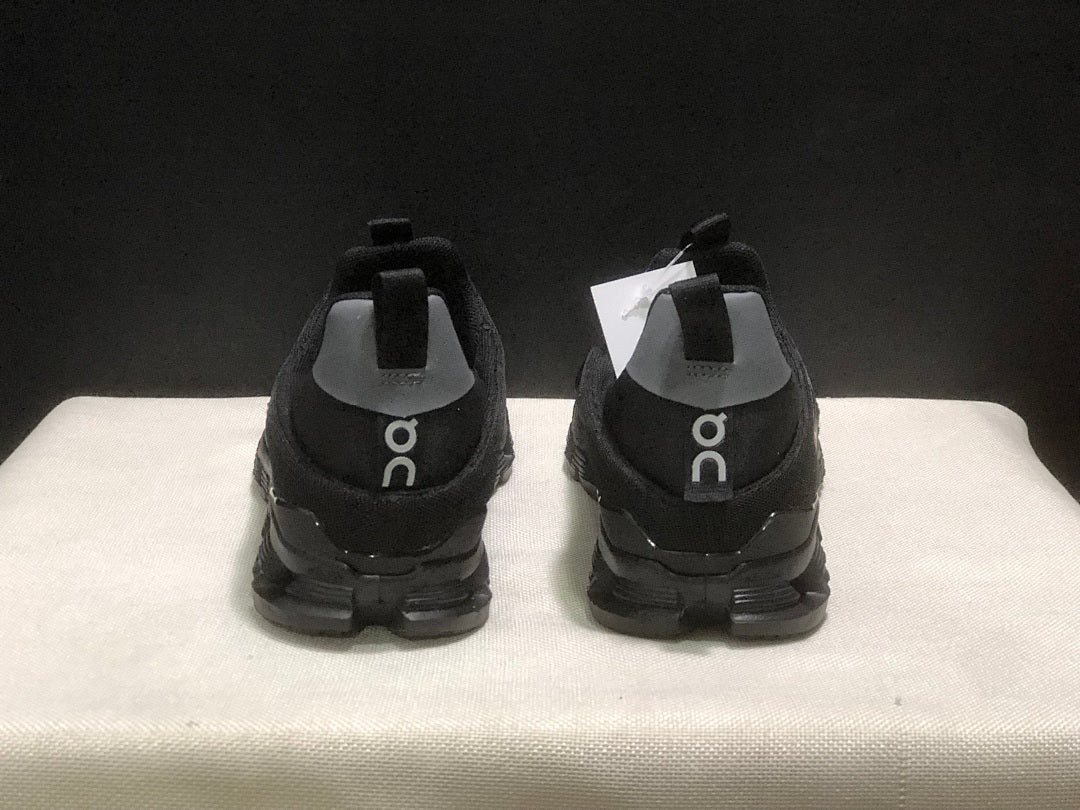 On Cloud 4 Coast Black Slip-On Sneakers