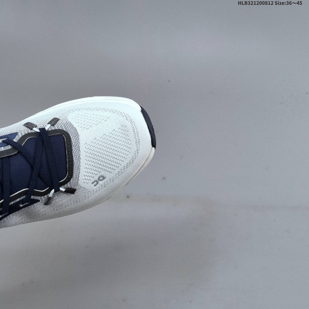 On Cloudtilt Sneakers White Navy