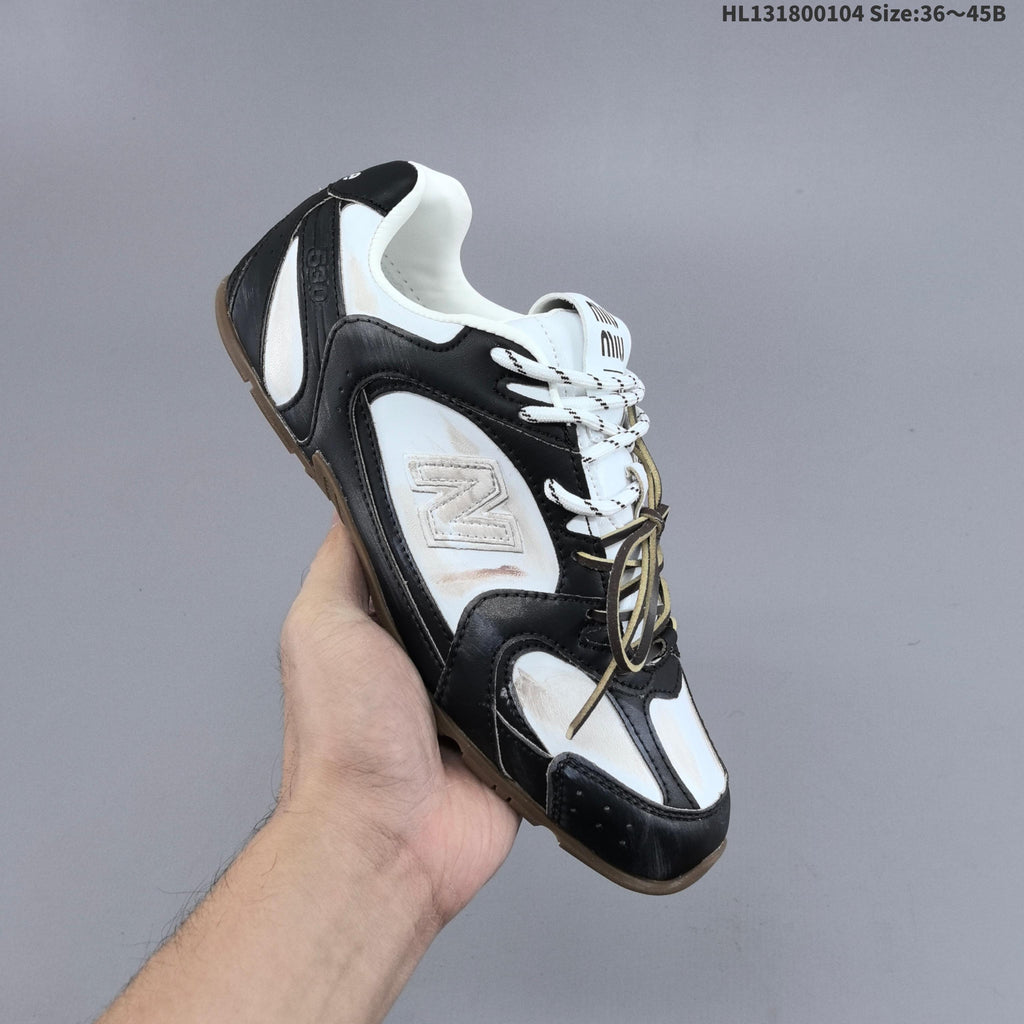 New Balance 530 SL Low-Top Sneakers in Black and White