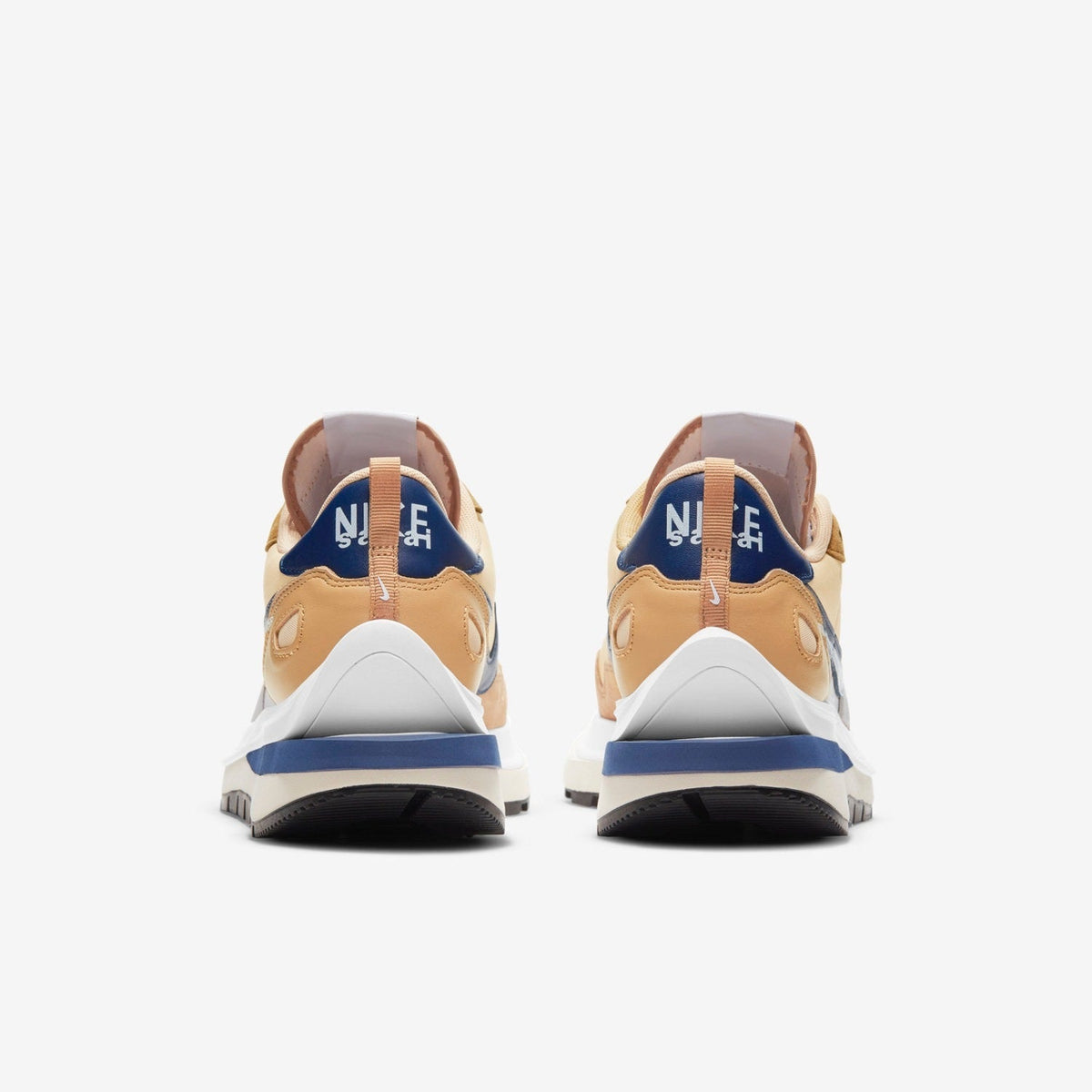 Nike sacai VaporWaffle DD1875-200 Sneakers in Sesame Khaki