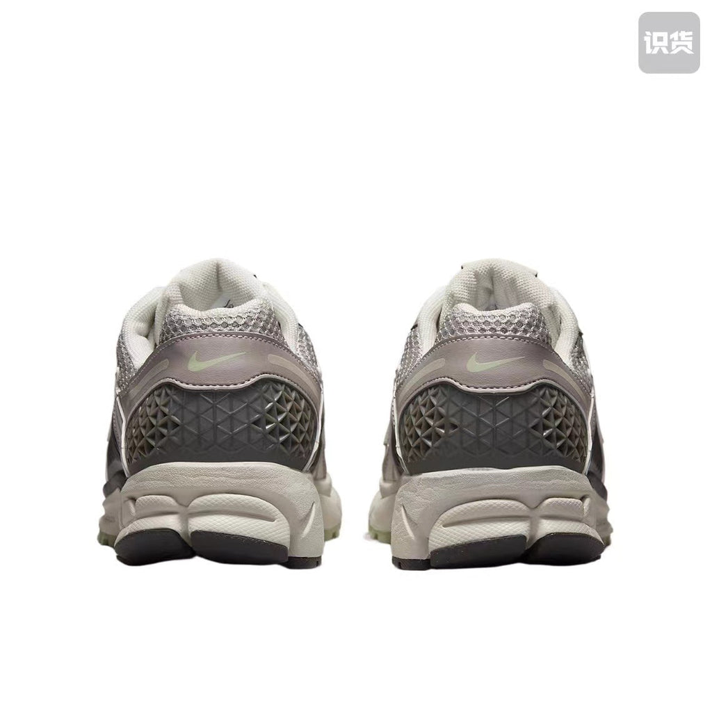 Nike Vomero 5 Sneakers in Green, Gray and Black