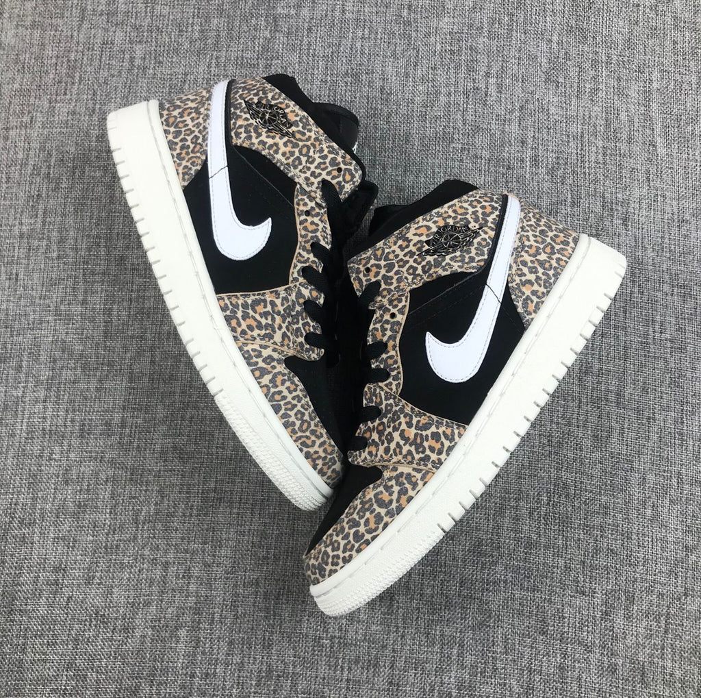 Air Jordan 1 Mid SE GS Leopard Print Sneakers BQ6931-021
