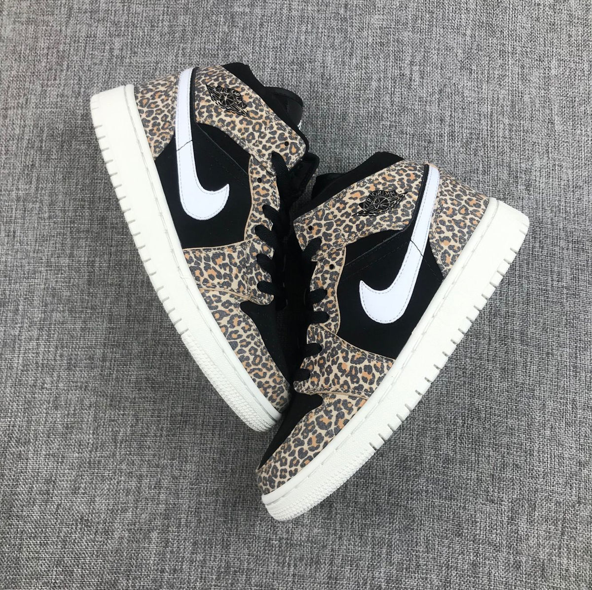 Air Jordan 1 Mid SE GS Leopard Print Sneakers BQ6931-021