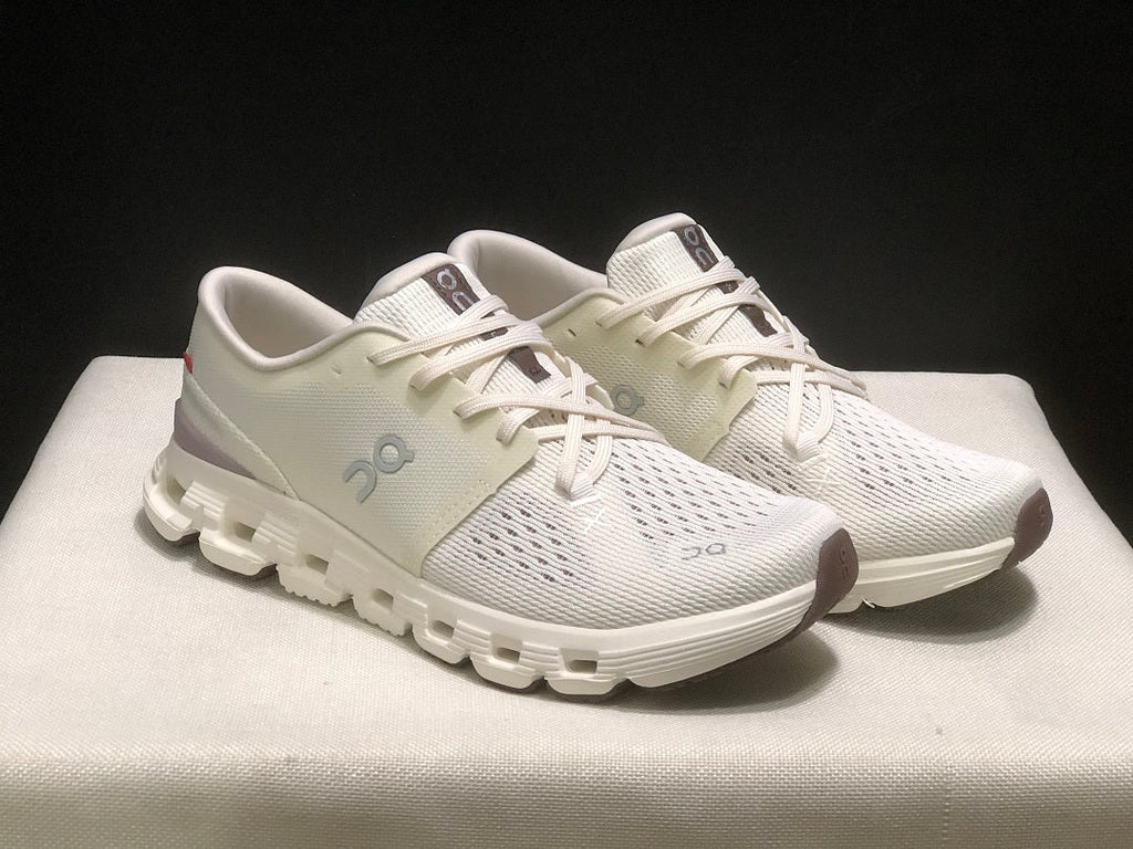 On Cloud X 4 Ivory Running Sneakers