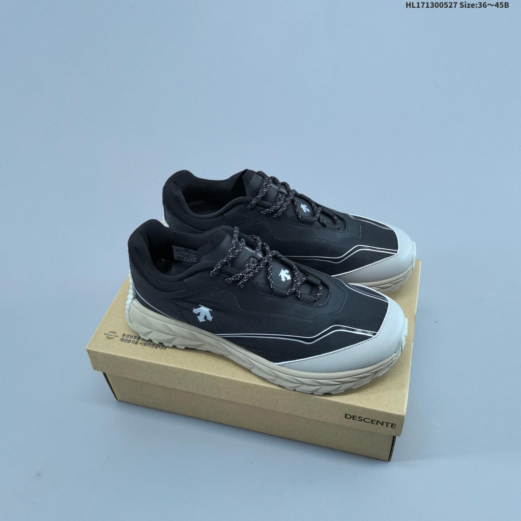 Descente TERRAIND Low-Top Hiking Shoes