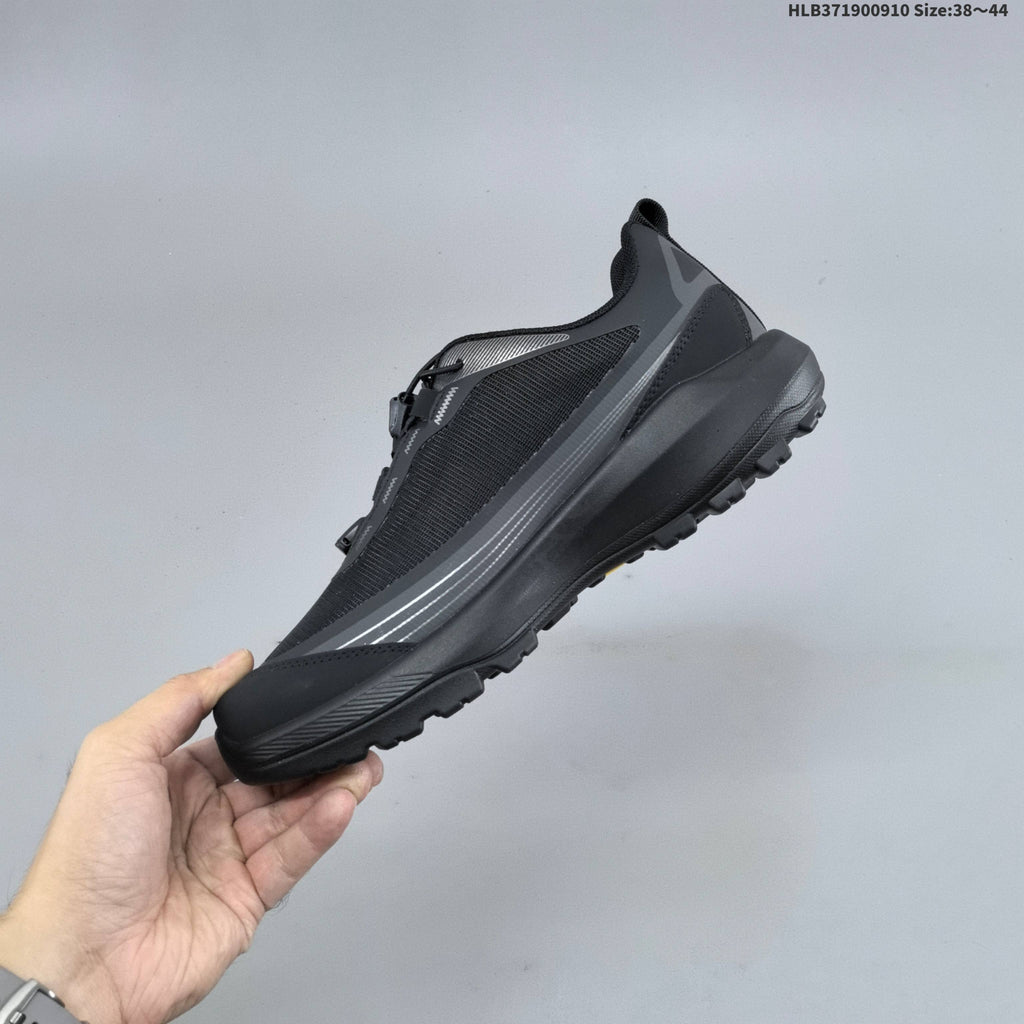 ECCO Men's Low-Top Outdoor Sneakers, Black or Off-White