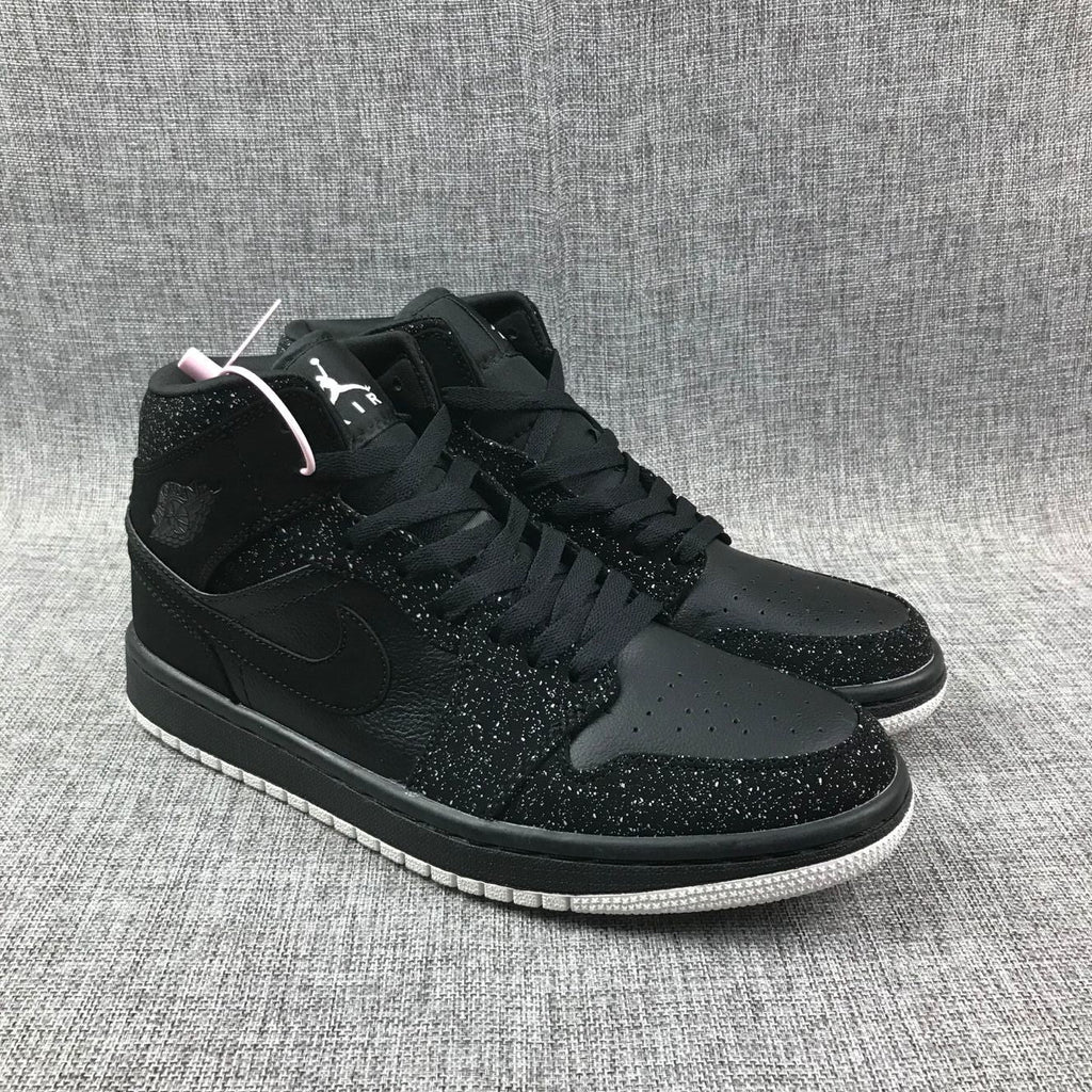 Jordan Air Jordan 1 Mid Black and White Sneakers 554724-001