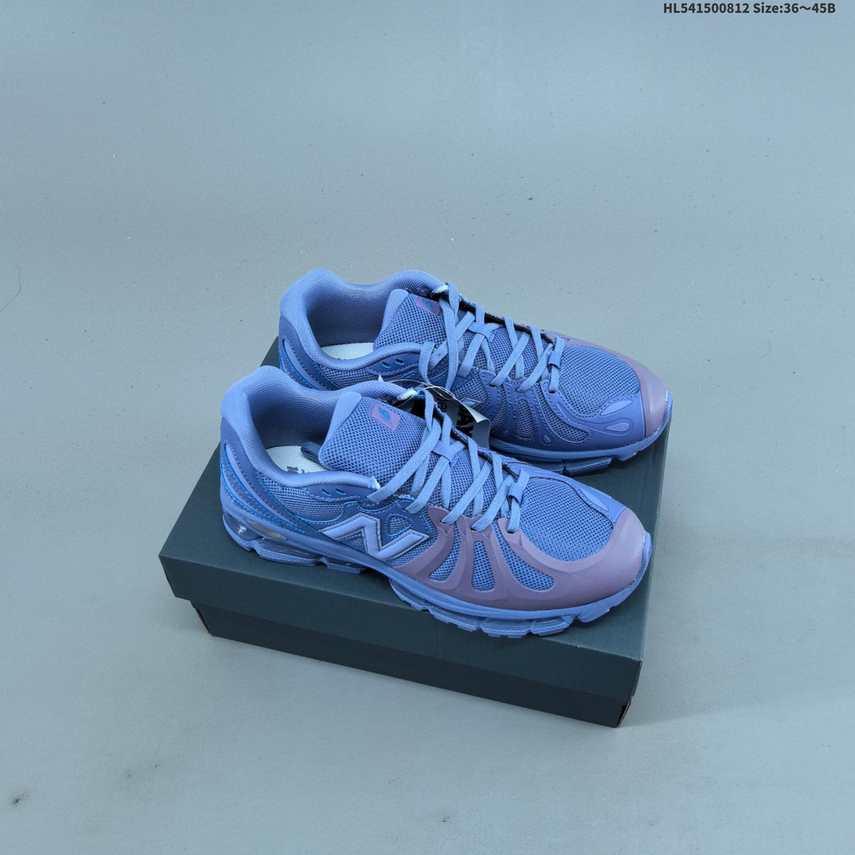 New Balance 18907 Sneakers – Multicolor Running Style