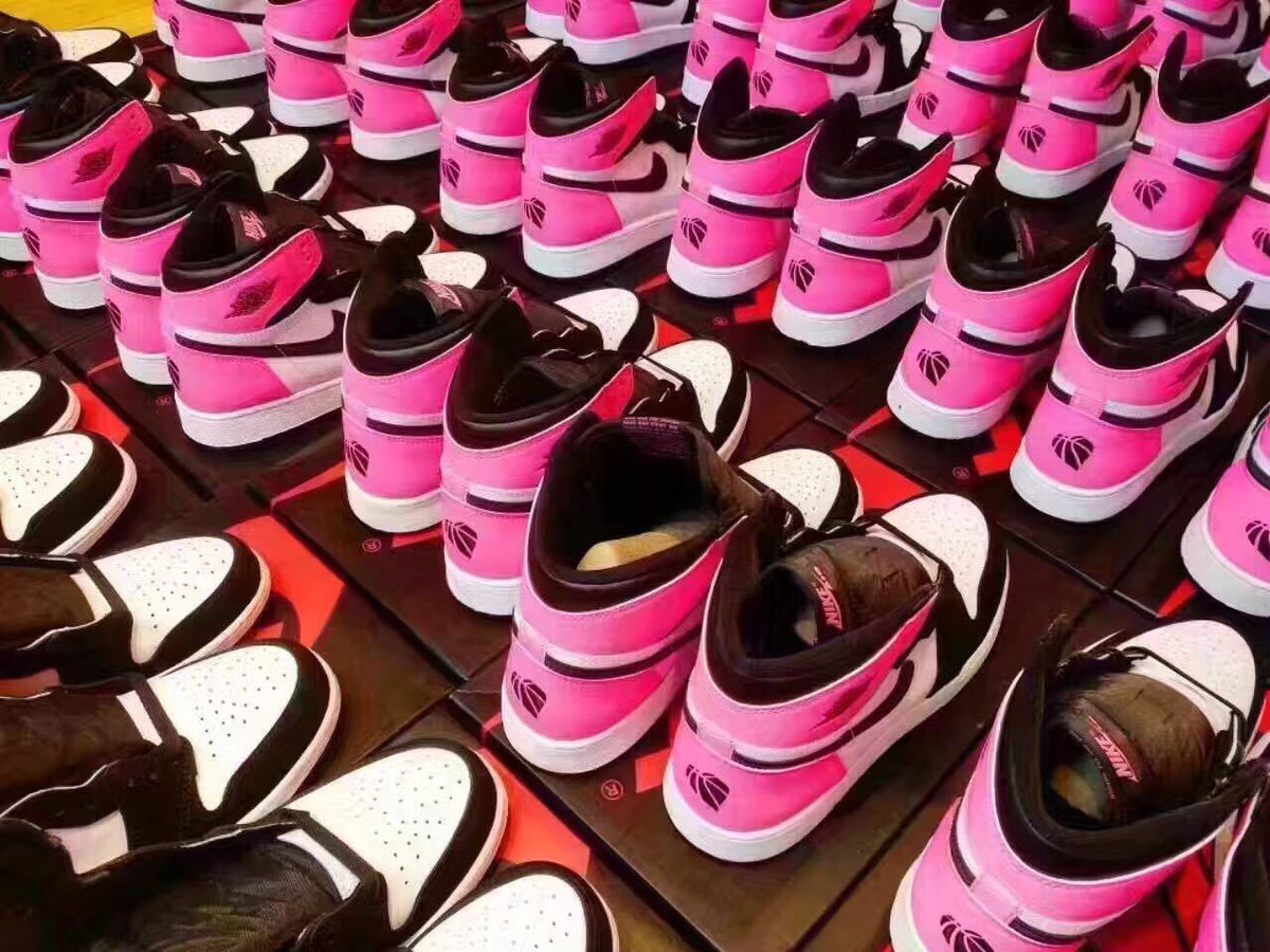 Jordan 1 High Valentine's Day Black Pink Sneakers