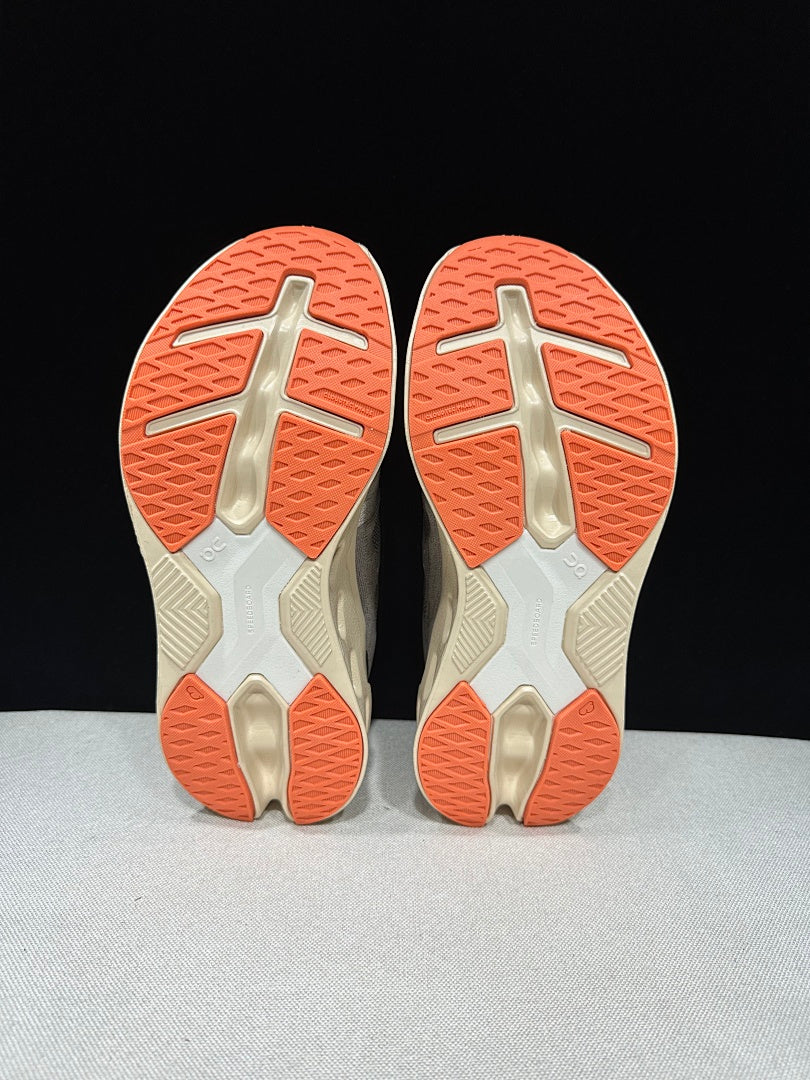 On Cloud Eclipse Running Shoes in Light Brown