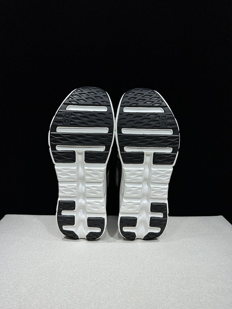On Cloudtilt Remix Sneakers White Black