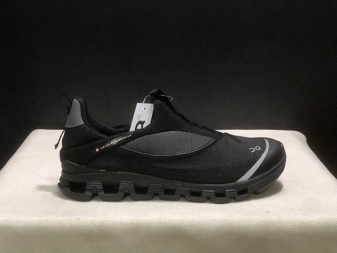On Cloud 4 Coast Black Slip-On Sneakers