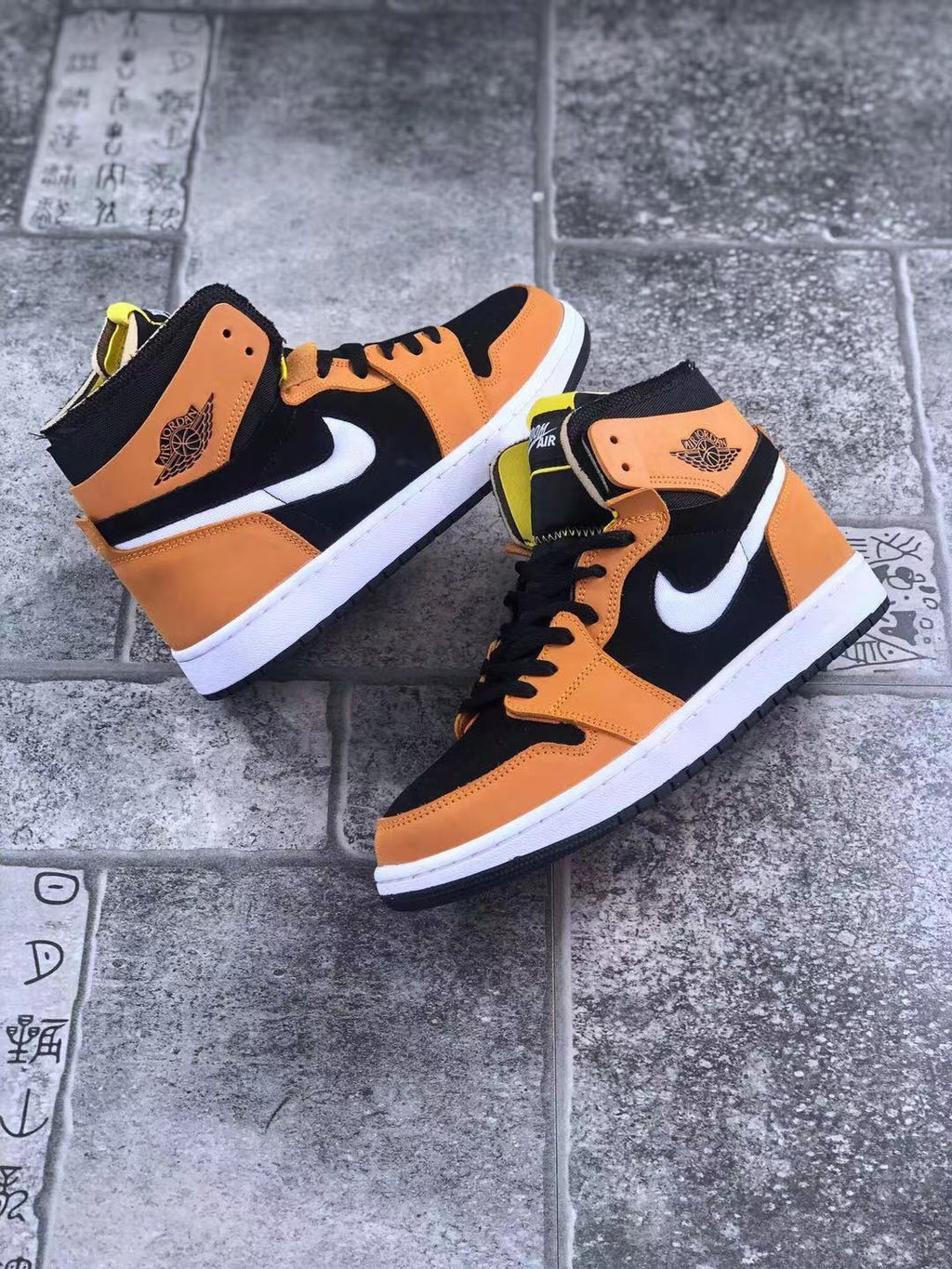 Jordan Air Jordan 1 Zoom CMFT Monarch Orange CT0978-002