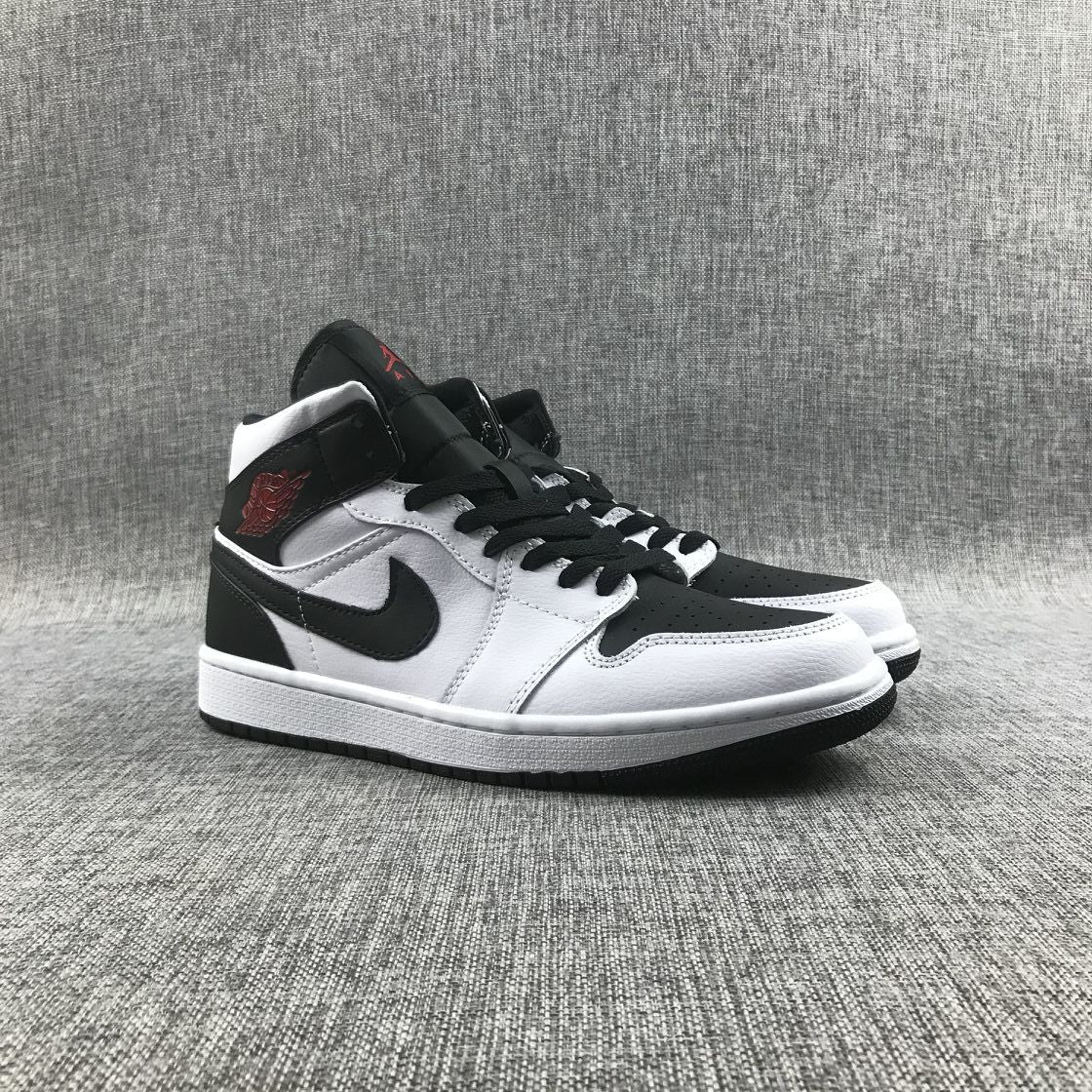 Jordan 1 Mid Reverse Black Toe Black and White Sneakers BQ6472-101