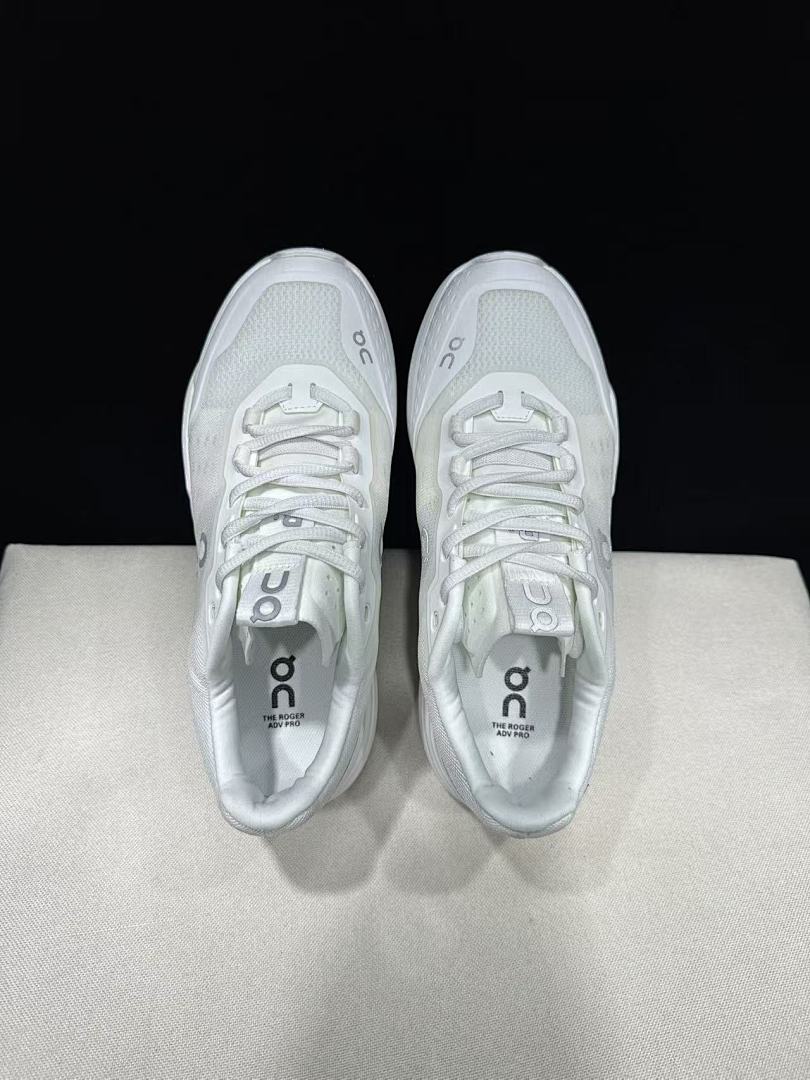 On THE ROGER Advantage Pro White Tennis Sneakers