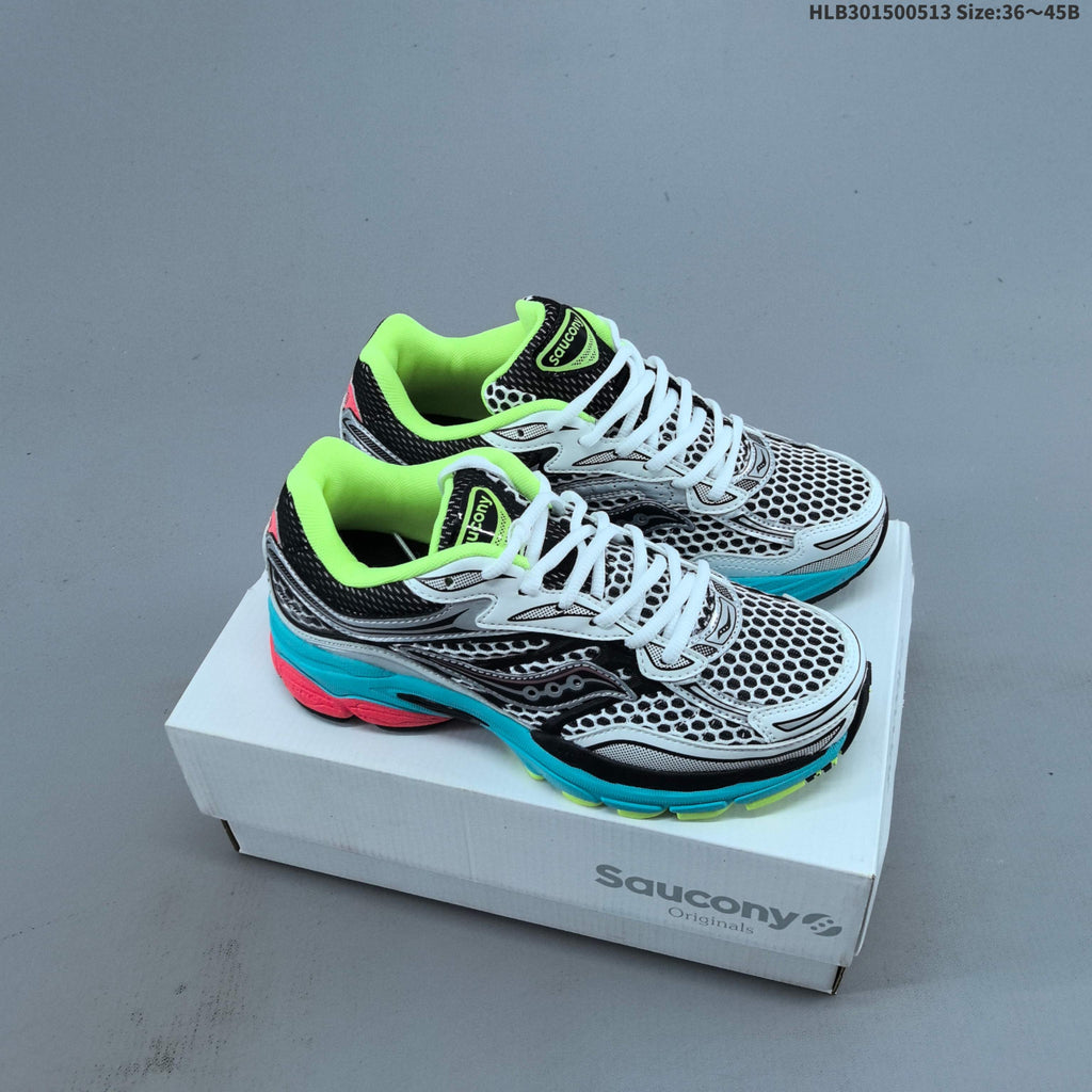 Saucony ProGrid Omni 9 Retro Running Sneakers