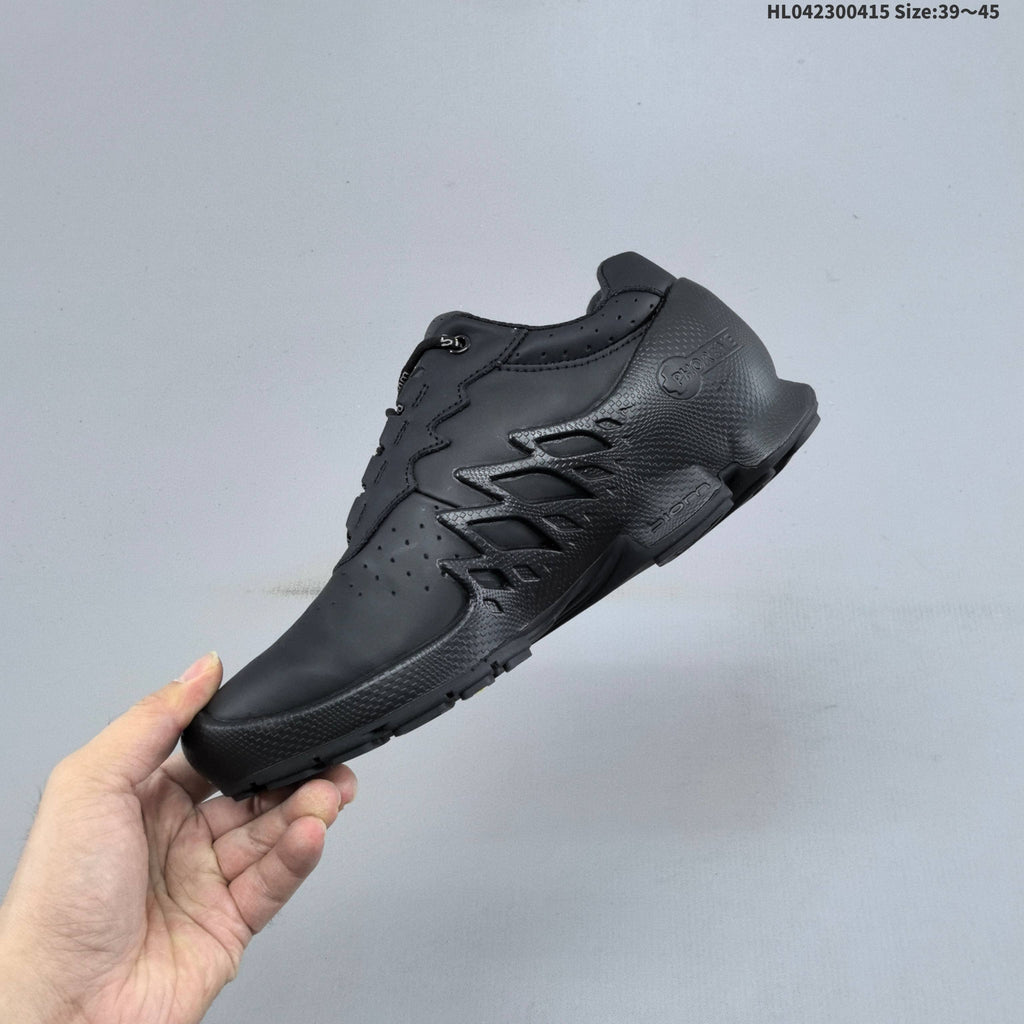 ECCO Men's Black Perforated Lace-Up Sneakers