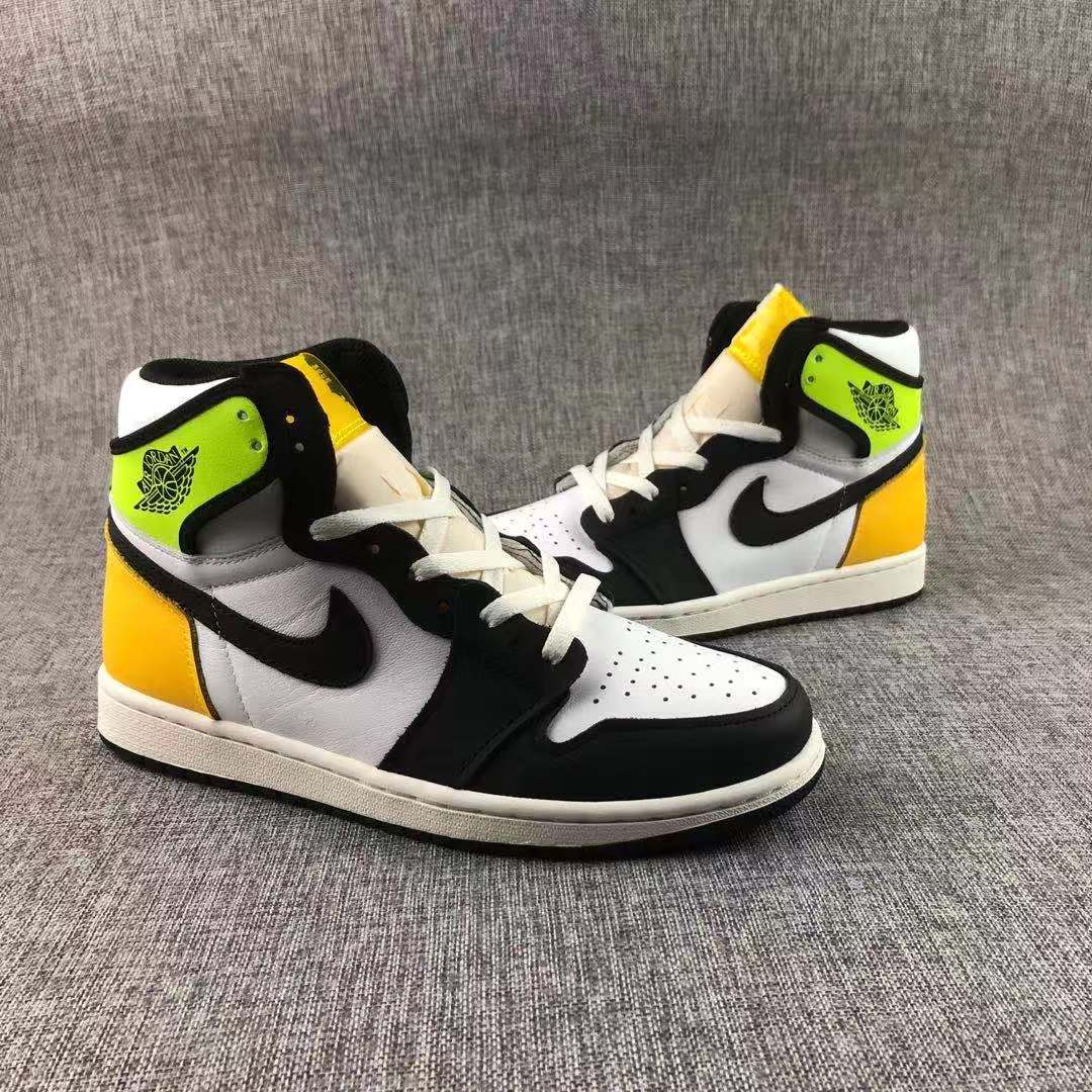 Jordan Air Jordan 1 High OG Volt Gold Sneakers Black White