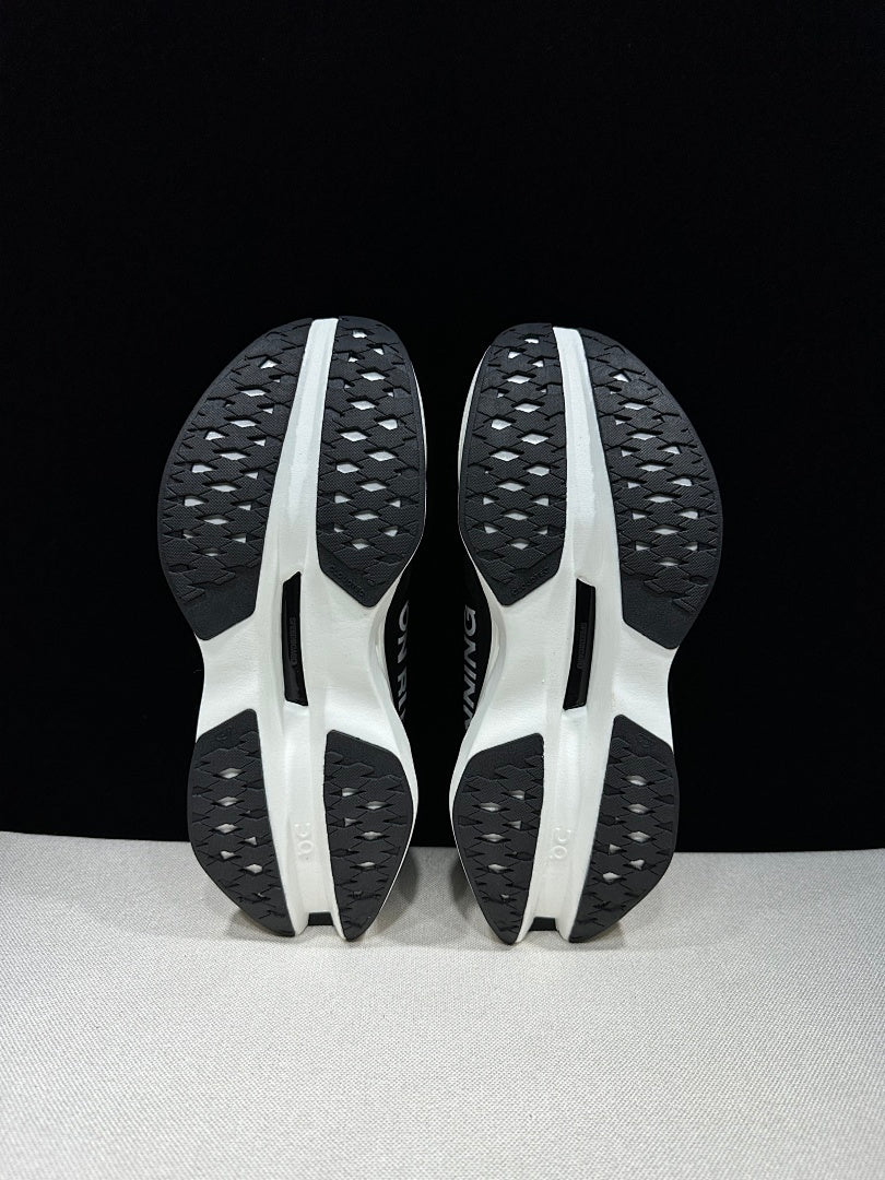 On Cloudboom Max Running Shoes, Black/White