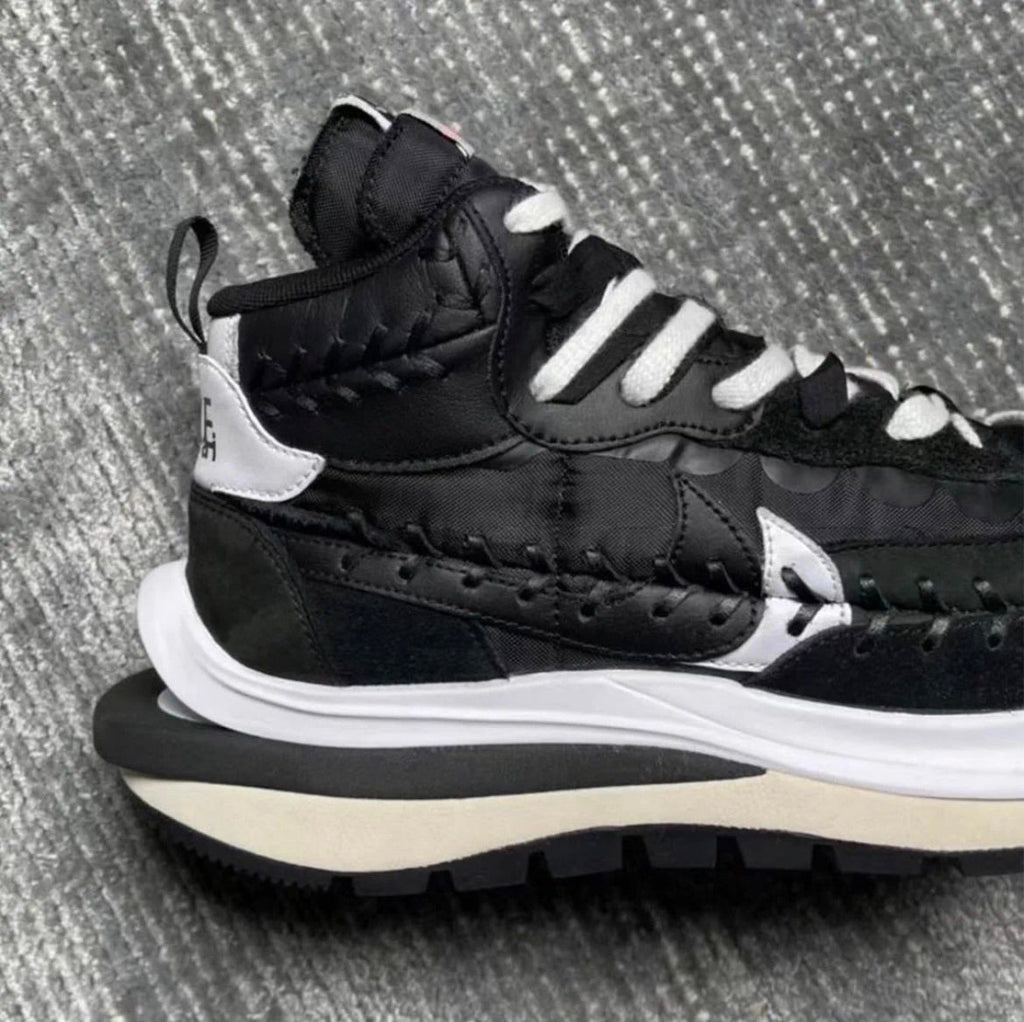 Nike VaporWaffle DH9186-001 Black and White Sneakers