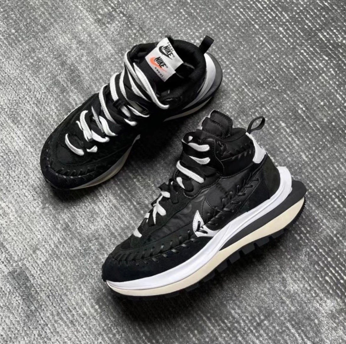 Nike VaporWaffle DH9186-001 Black and White Sneakers