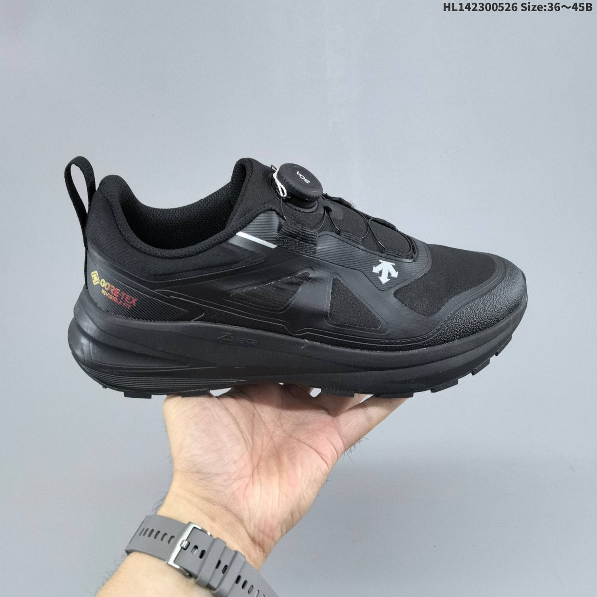 Descente LAVITATE 3.0 WIRE GTX Black Low-Top Sneakers