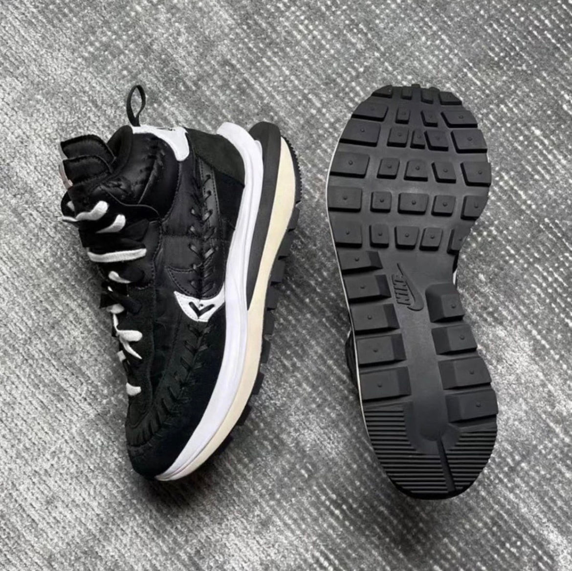 Nike VaporWaffle DH9186-001 Black and White Sneakers
