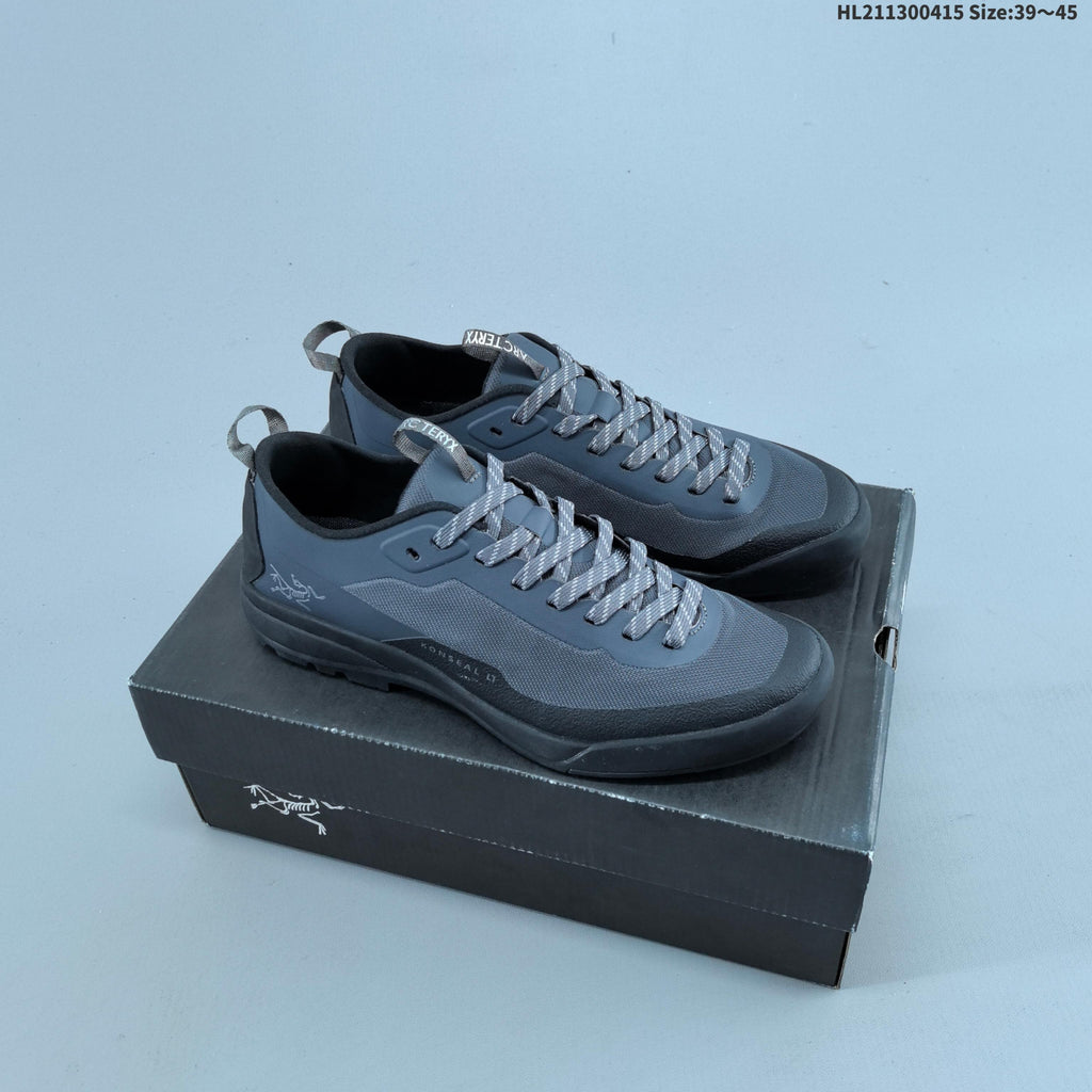 Arc'teryx Konseal LT Hiking Shoes in Charcoal Gray