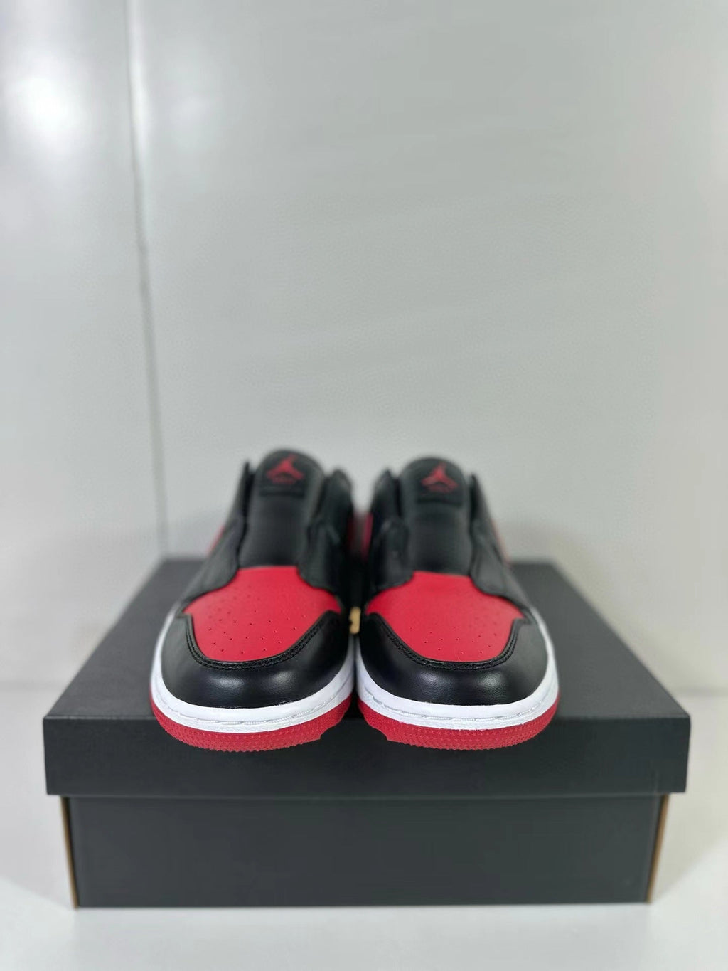 Jordan Air Jordan 1 Mule Bred Black Red FJ1214-001