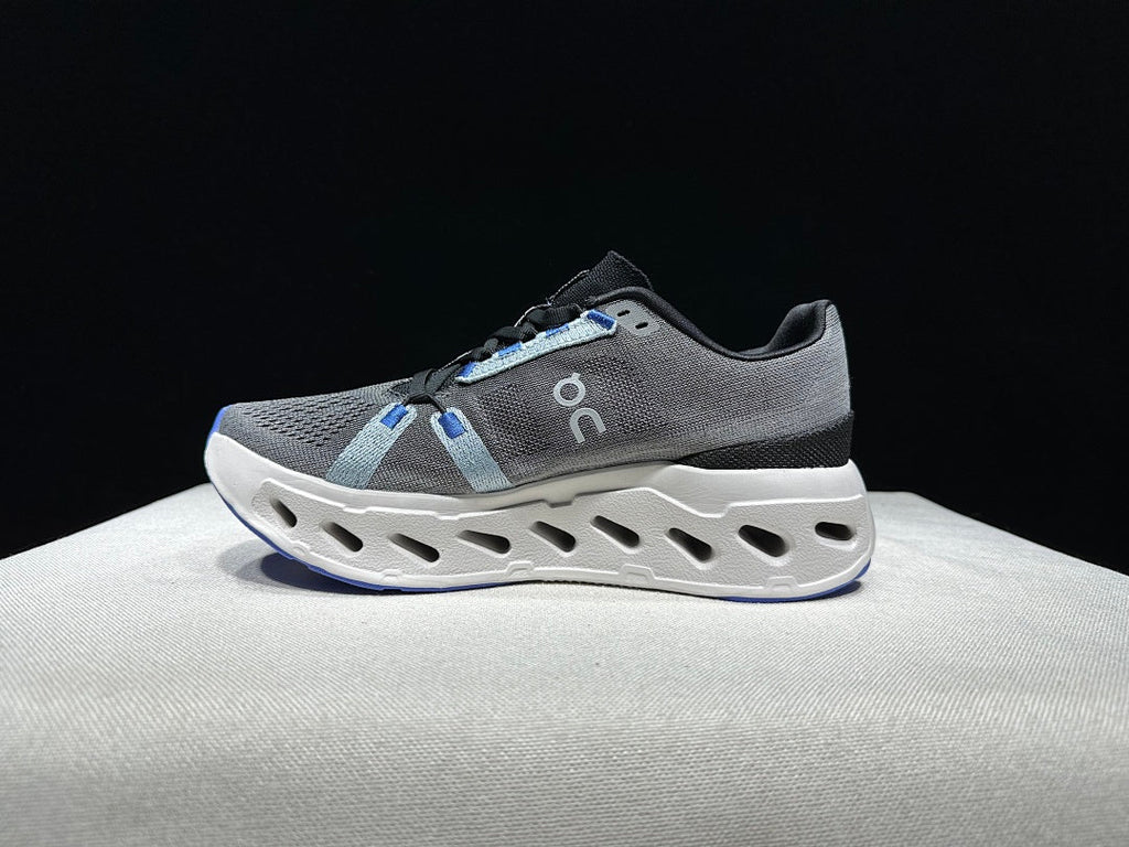 On Cloudeclipse Running Shoes in Gray and Blue