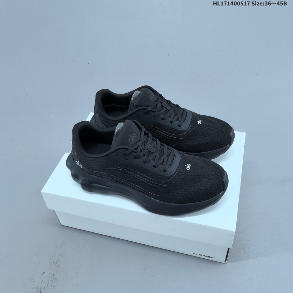 Alo Yoga Alo Runner Low-Top Sneakers