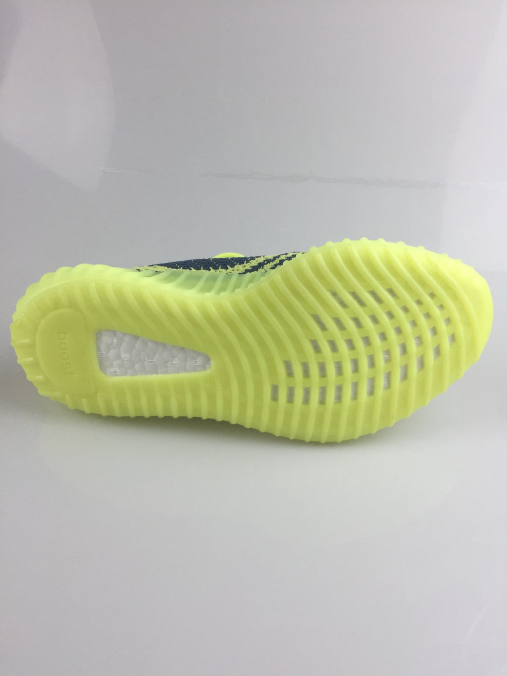 Jordan Flight Club 91 Sneakers in Navy and Volt
