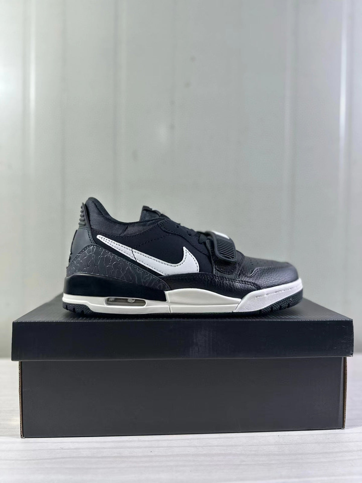 Jordan Air Jordan Legacy 312 Low Black White CD7069-001