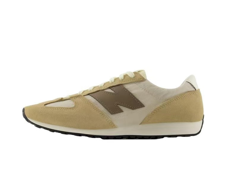 New Balance U471AI Sneakers in Beige and Cream