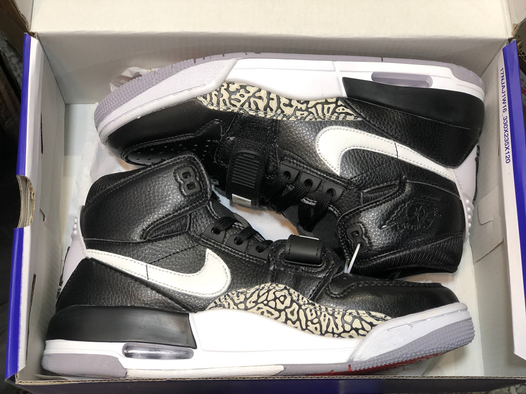 Jordan Air Jordan Legacy 312 Black/White Sneakers AV3922-001