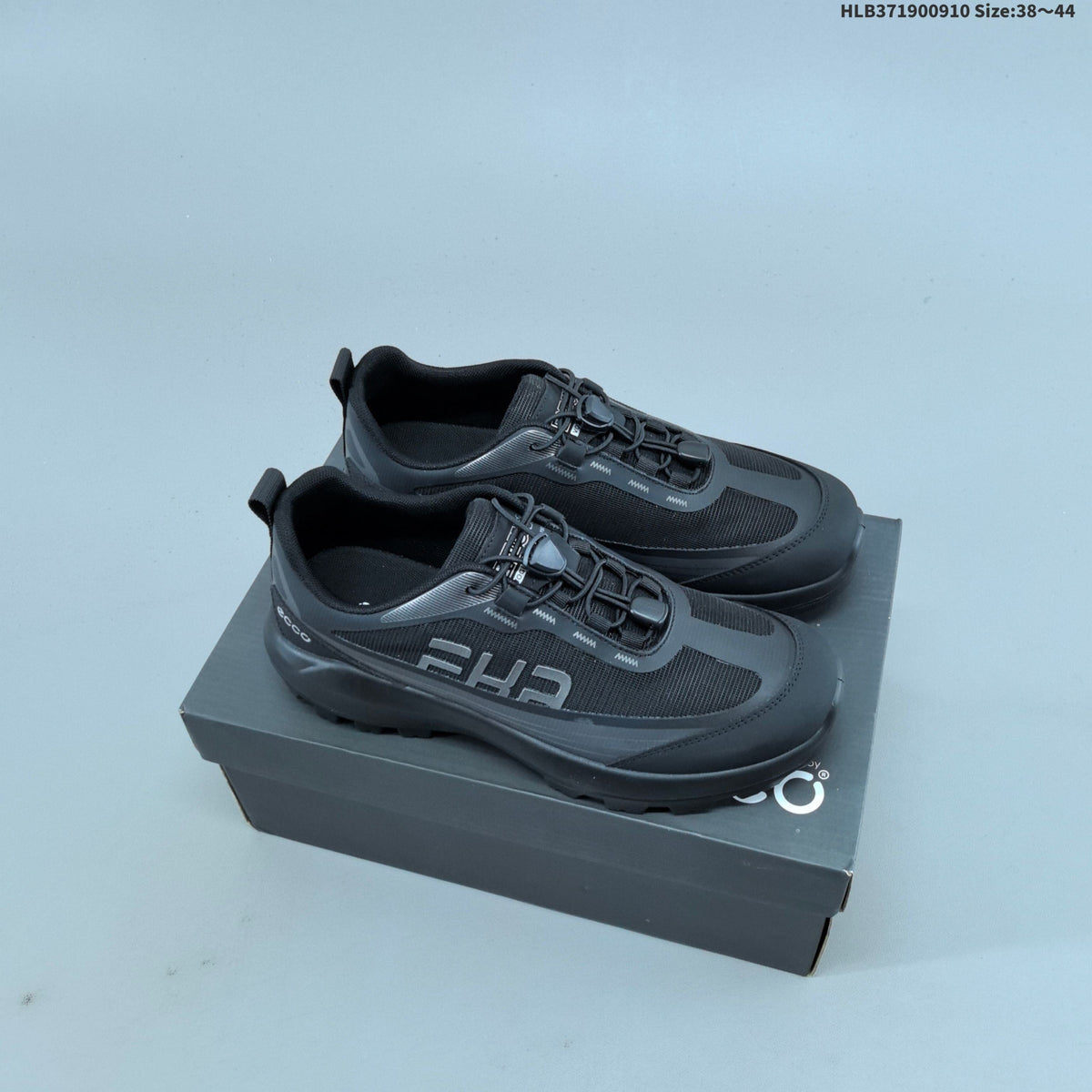 ECCO Men's Low-Top Outdoor Sneakers, Black or Off-White
