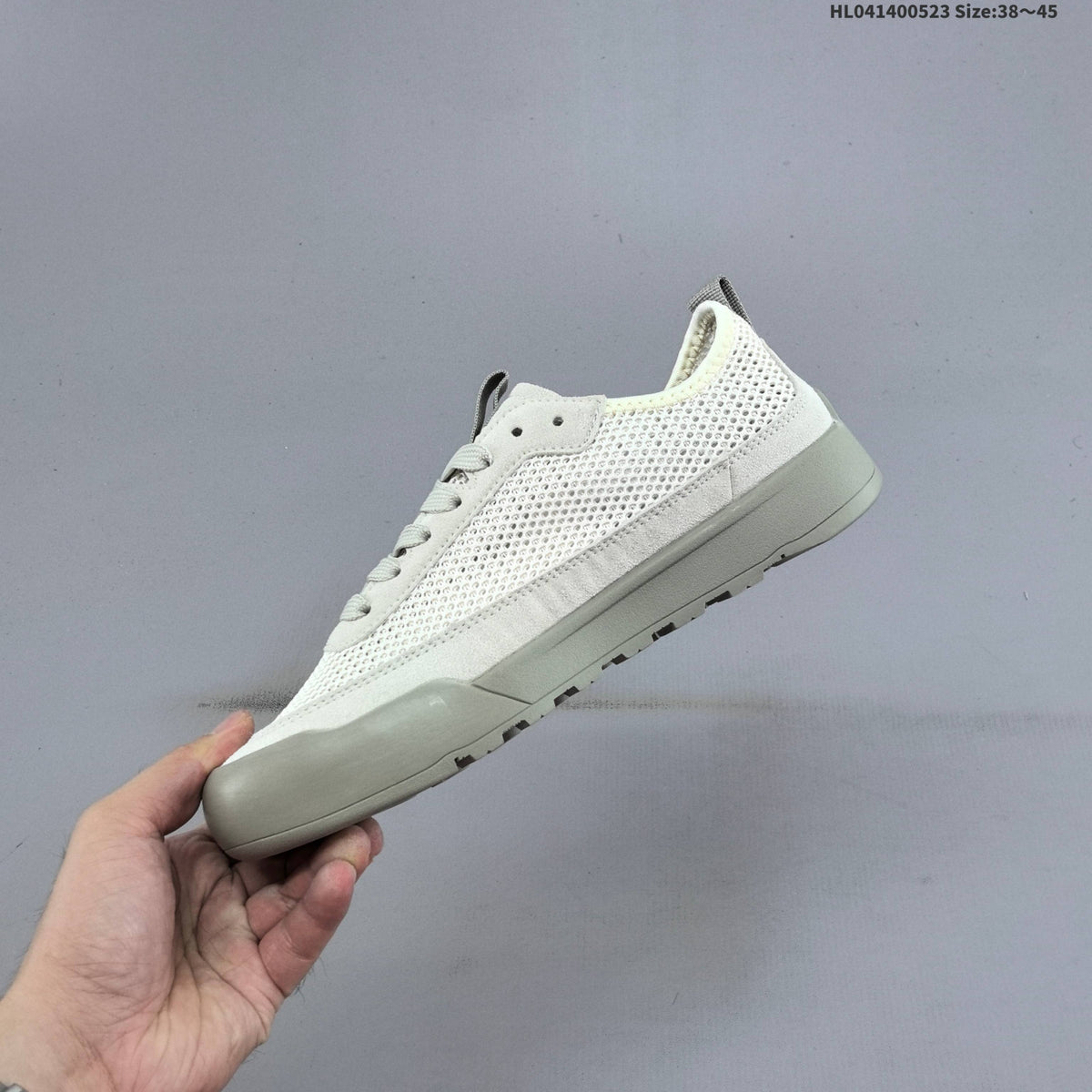 The North Face Clyffe Low-Top Sneakers in Light Gray
